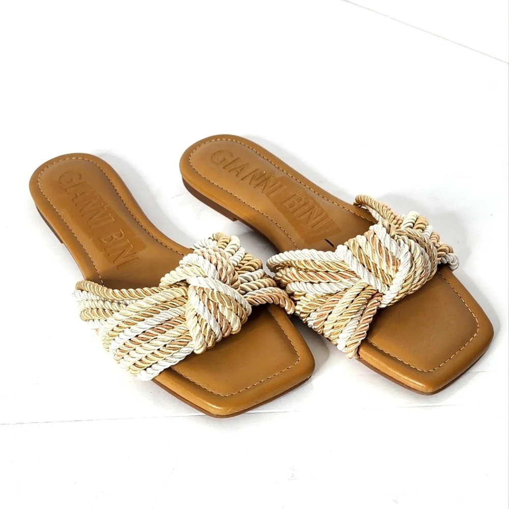 Gianni Bini Women's Penni Tan & White Corded Knot Flat Sandal Size 6.5